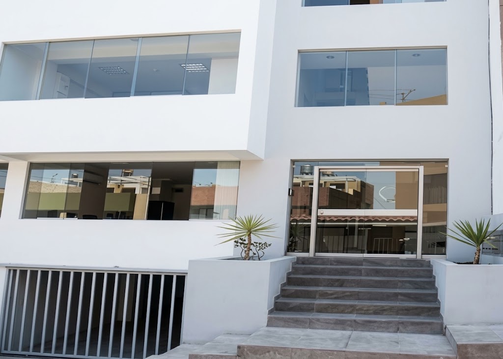 Ingreso del Edificio La Floresta en Cayma, Arequipa